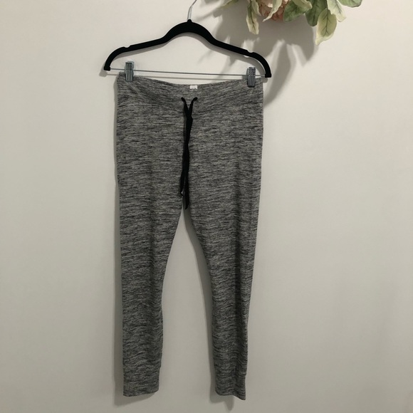 Comfy Salt and Pepper Gap jogger - Picture 7 of 12